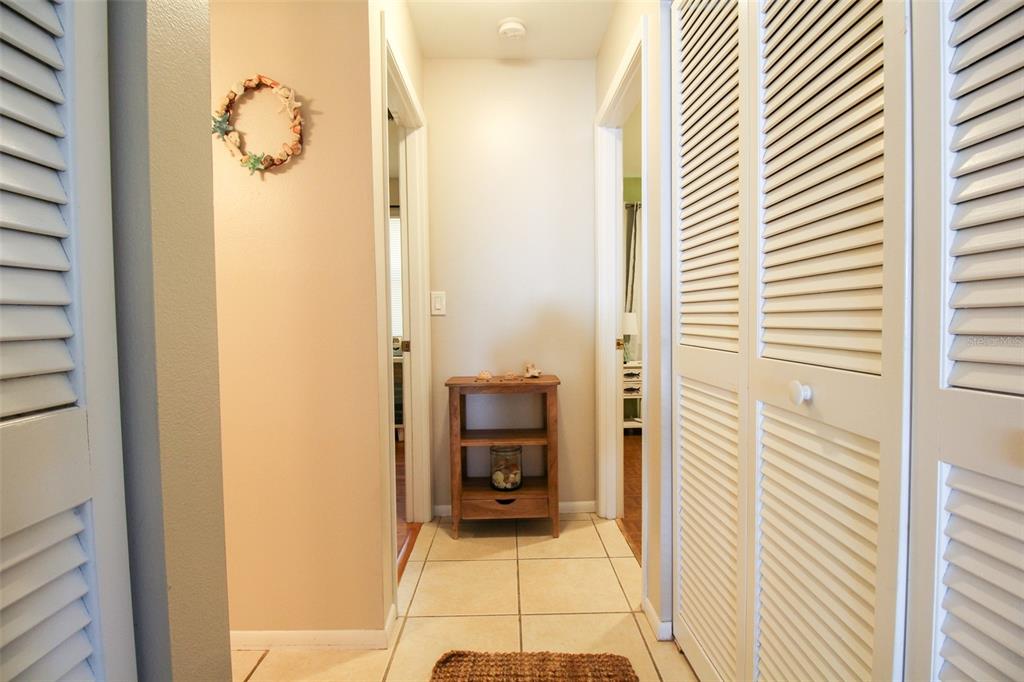 SOUTH VENICE - Residential Lease