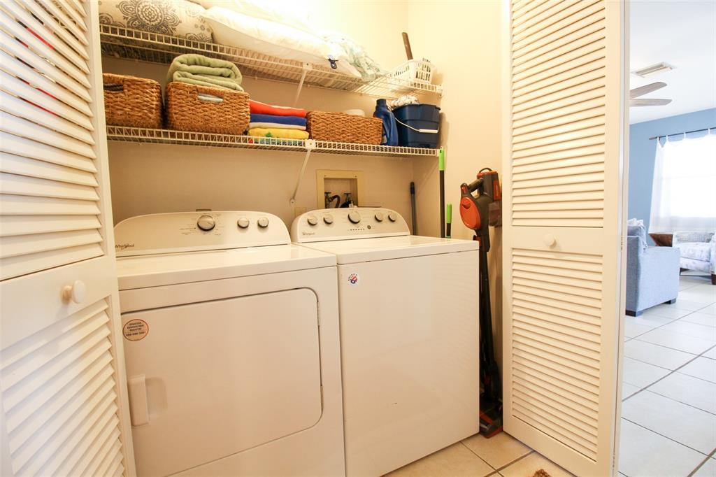 SOUTH VENICE - Residential Lease