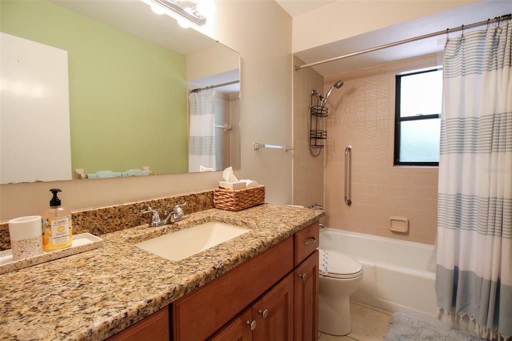 SOUTH VENICE - Residential Lease