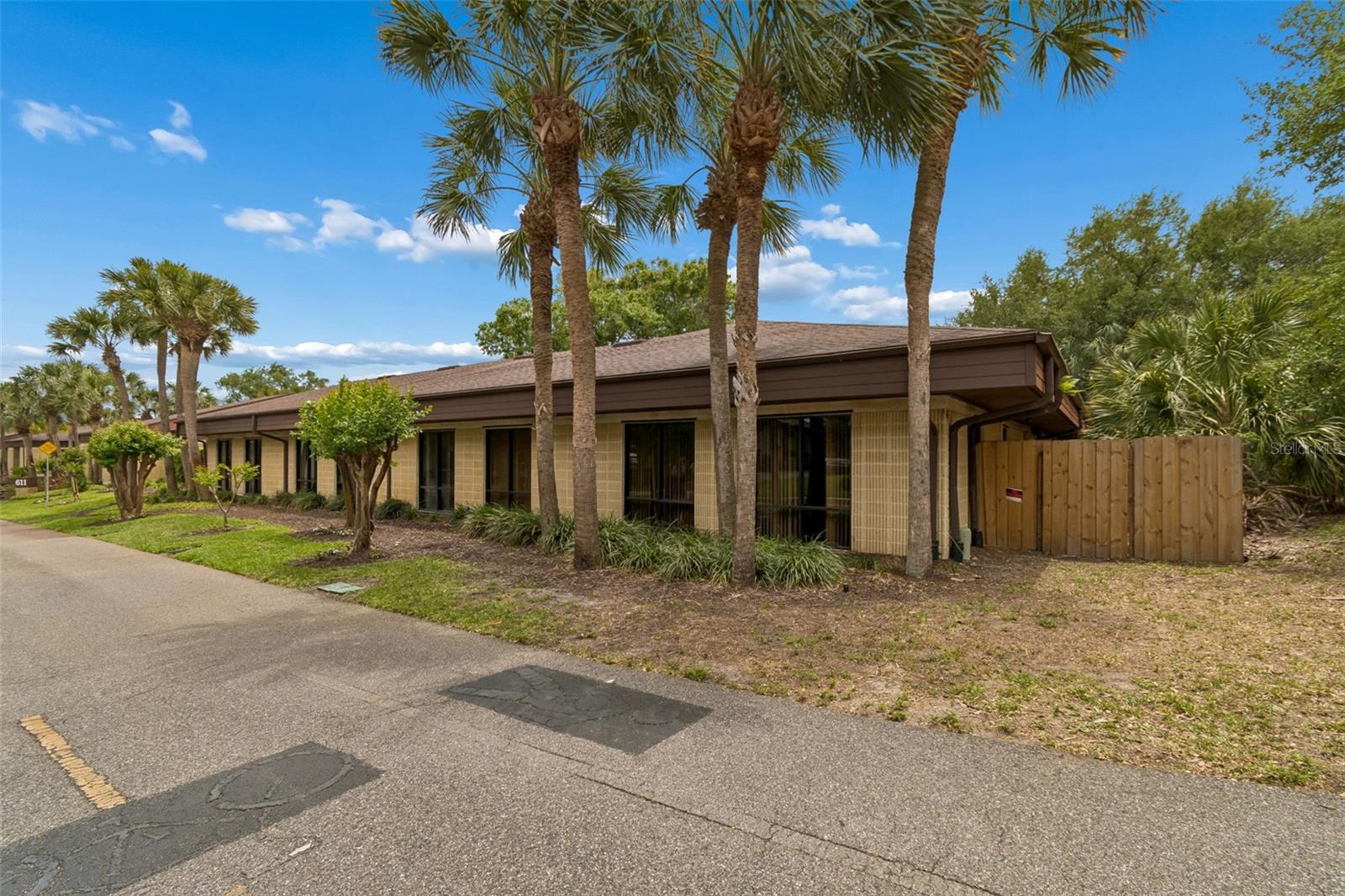 DRUHILL PROFESSIONAL CENTER - Commercial Sale