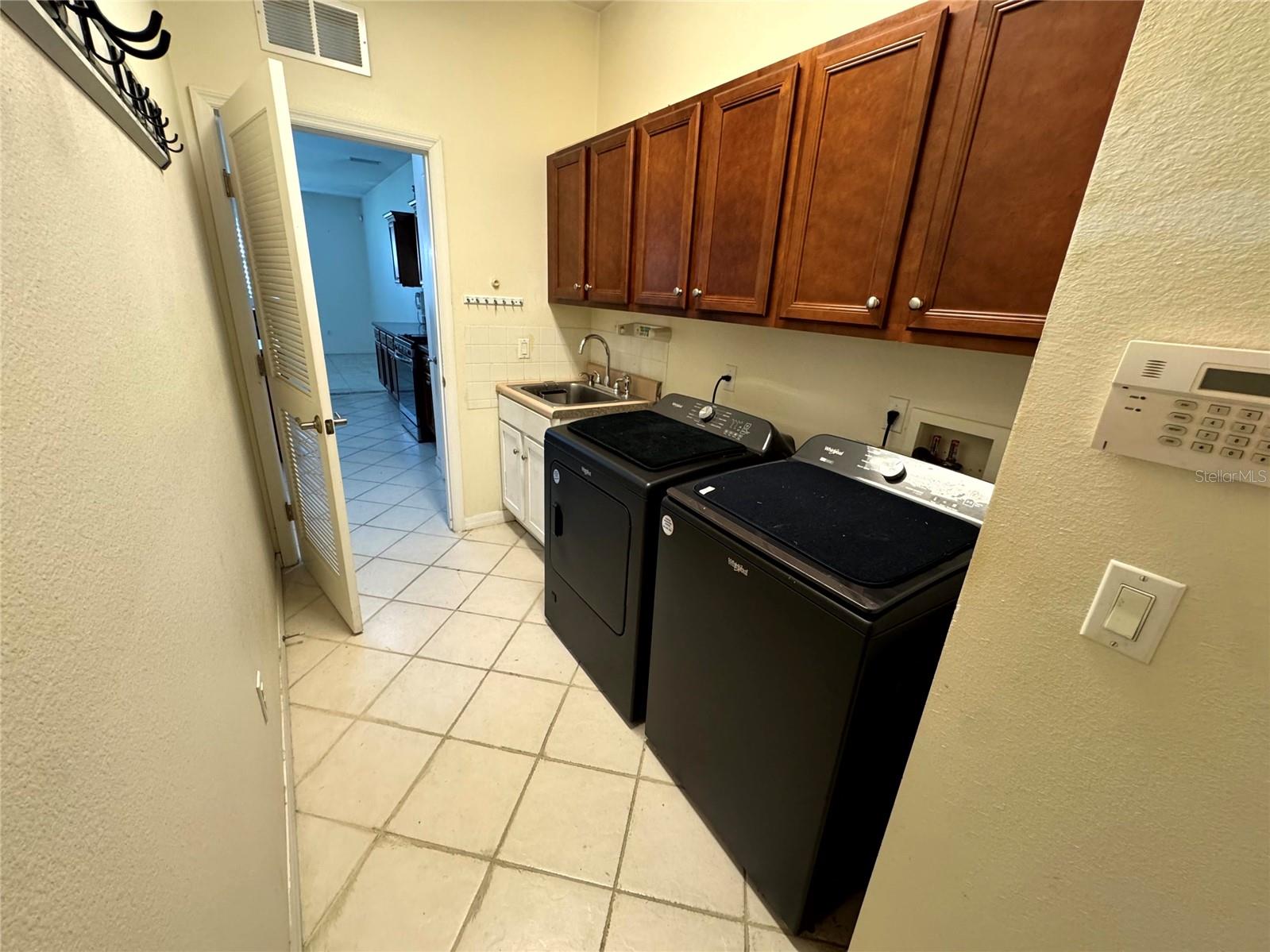 LEESBURG ARLINGTON RIDGE PH 1-B - Residential