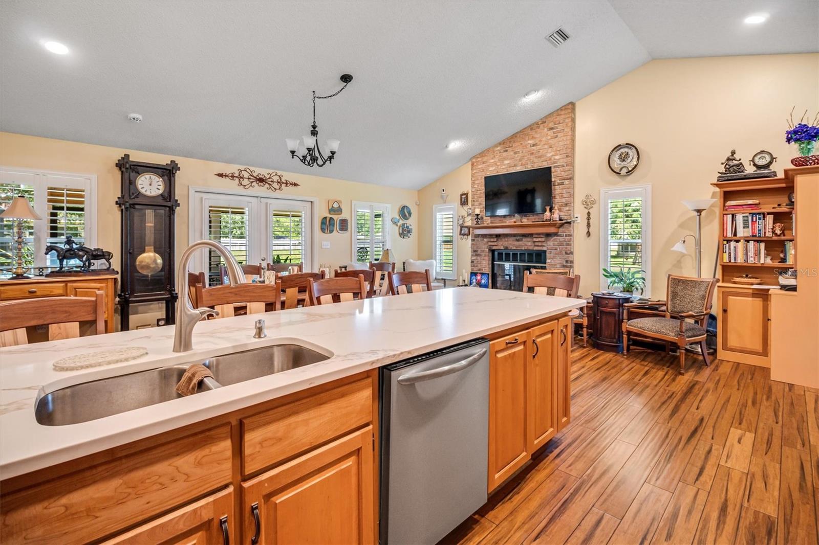 COLONIAL PINES SUB - Residential