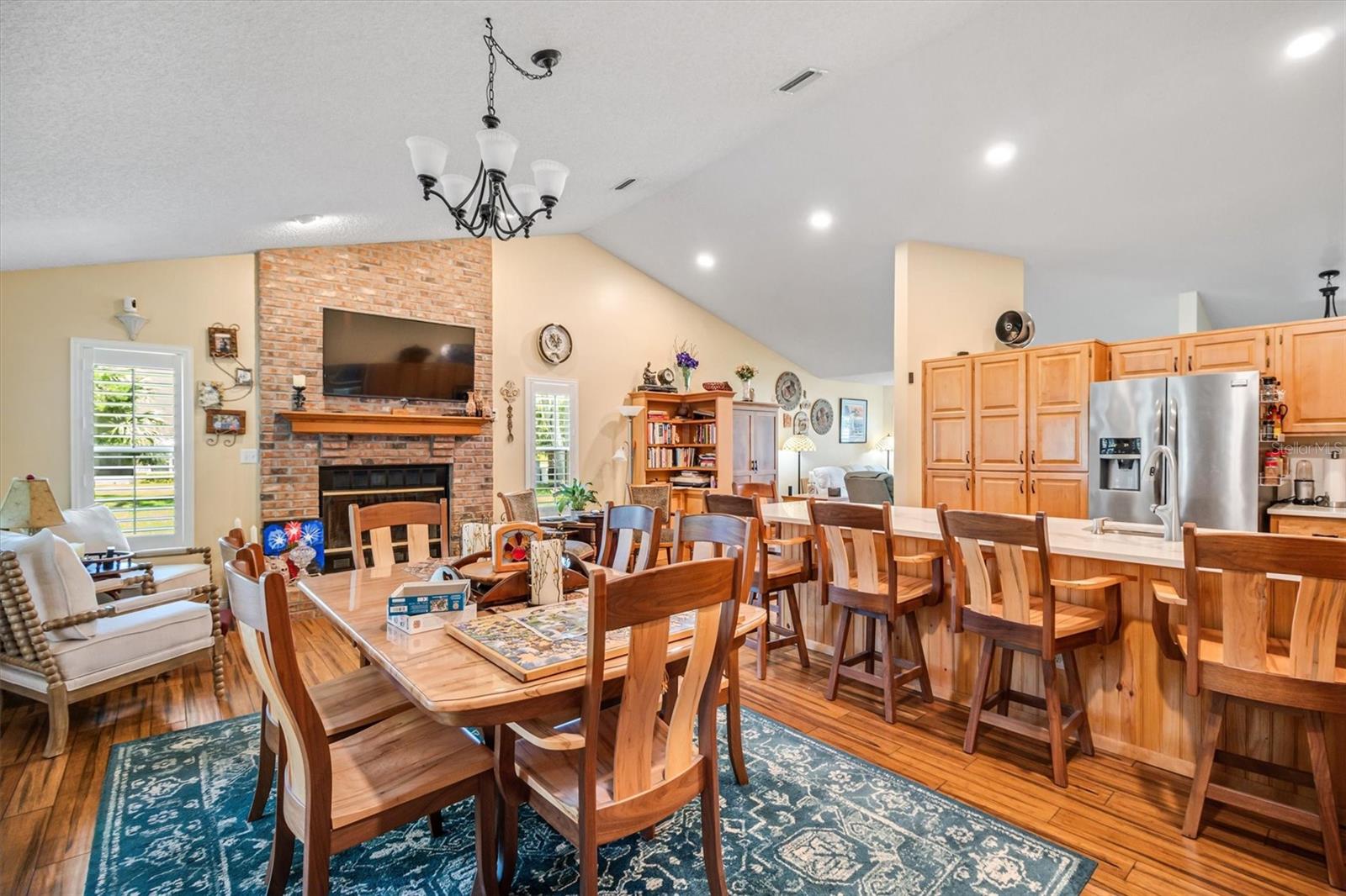 COLONIAL PINES SUB - Residential