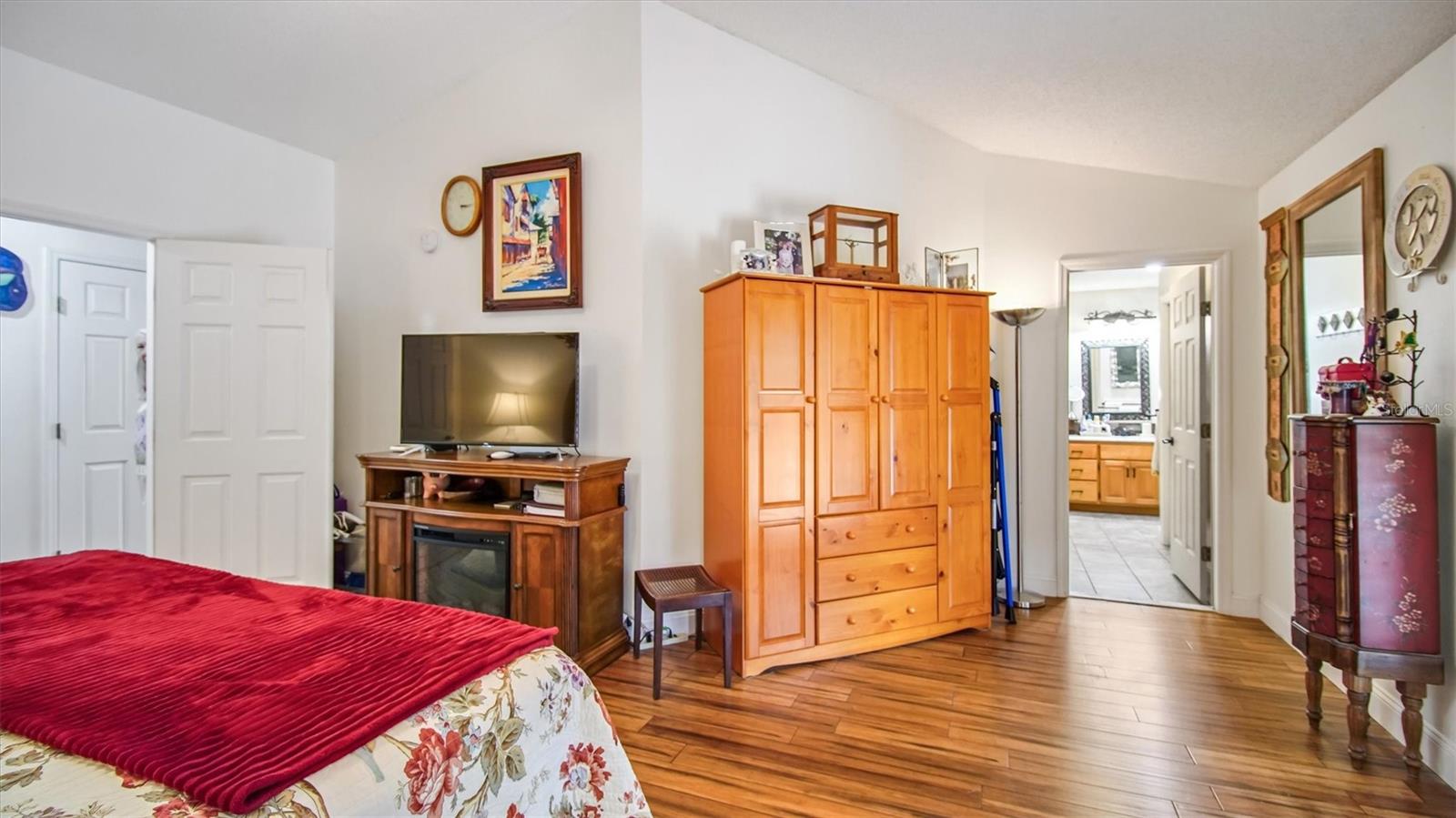 COLONIAL PINES SUB - Residential