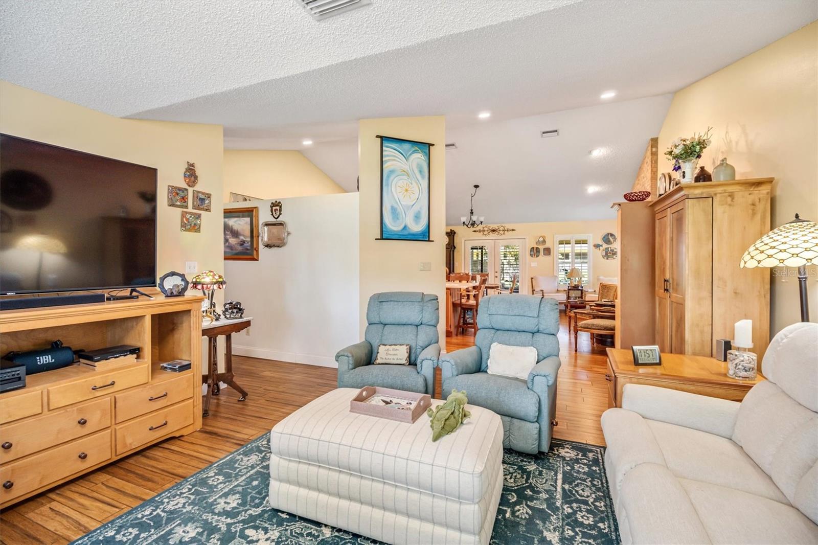 COLONIAL PINES SUB - Residential