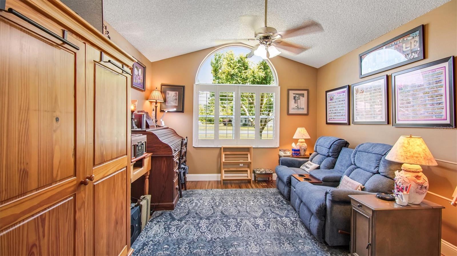 COLONIAL PINES SUB - Residential