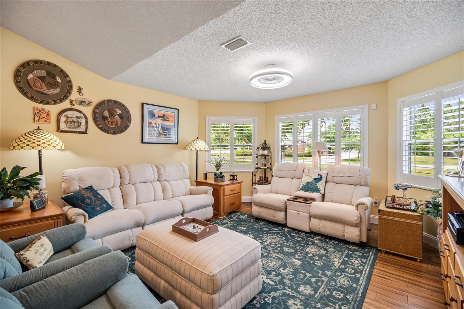 COLONIAL PINES SUB - Residential