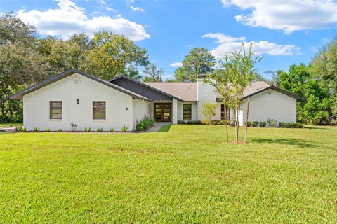 Photo of 2 Gerbera Court, Homosassa, FL 34446 (MLS # W7889964)