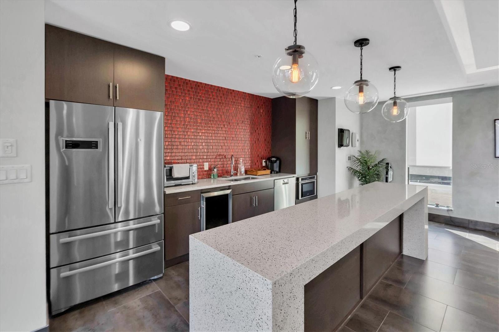 SALVADOR THE CONDO - Residential