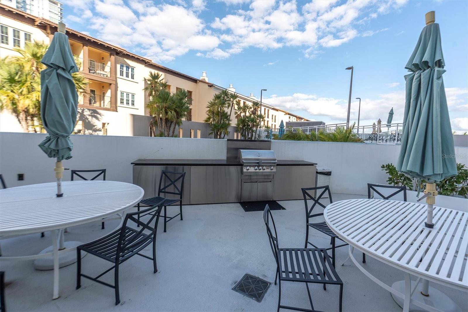 SALVADOR THE CONDO - Residential