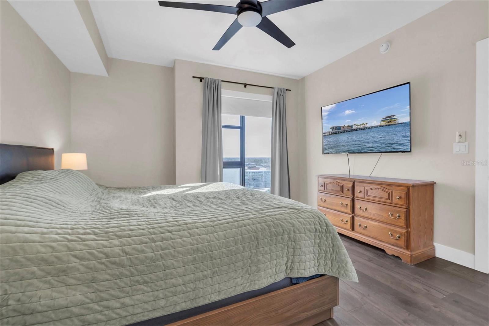 SALVADOR THE CONDO - Residential