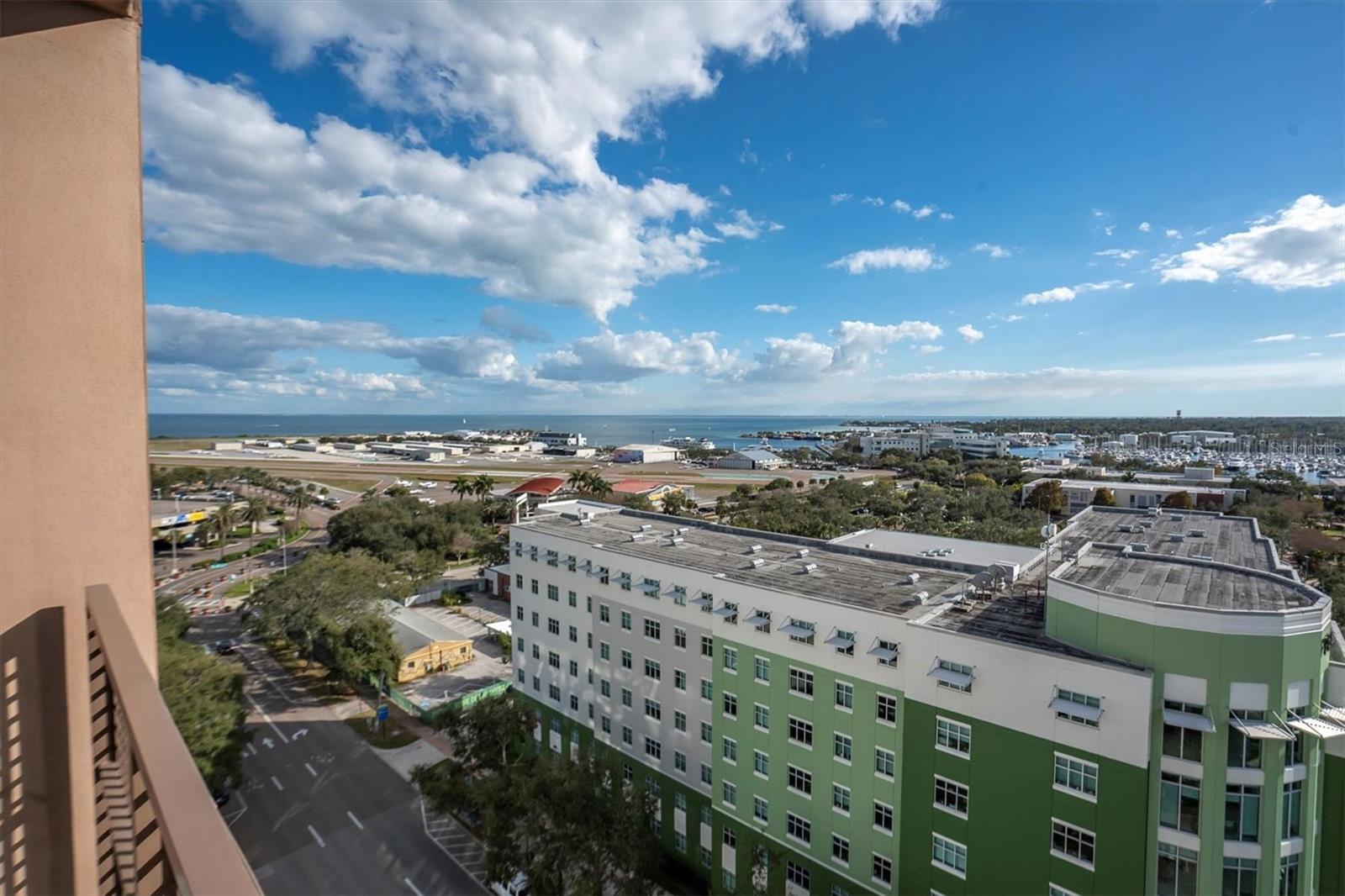 SALVADOR THE CONDO - Residential