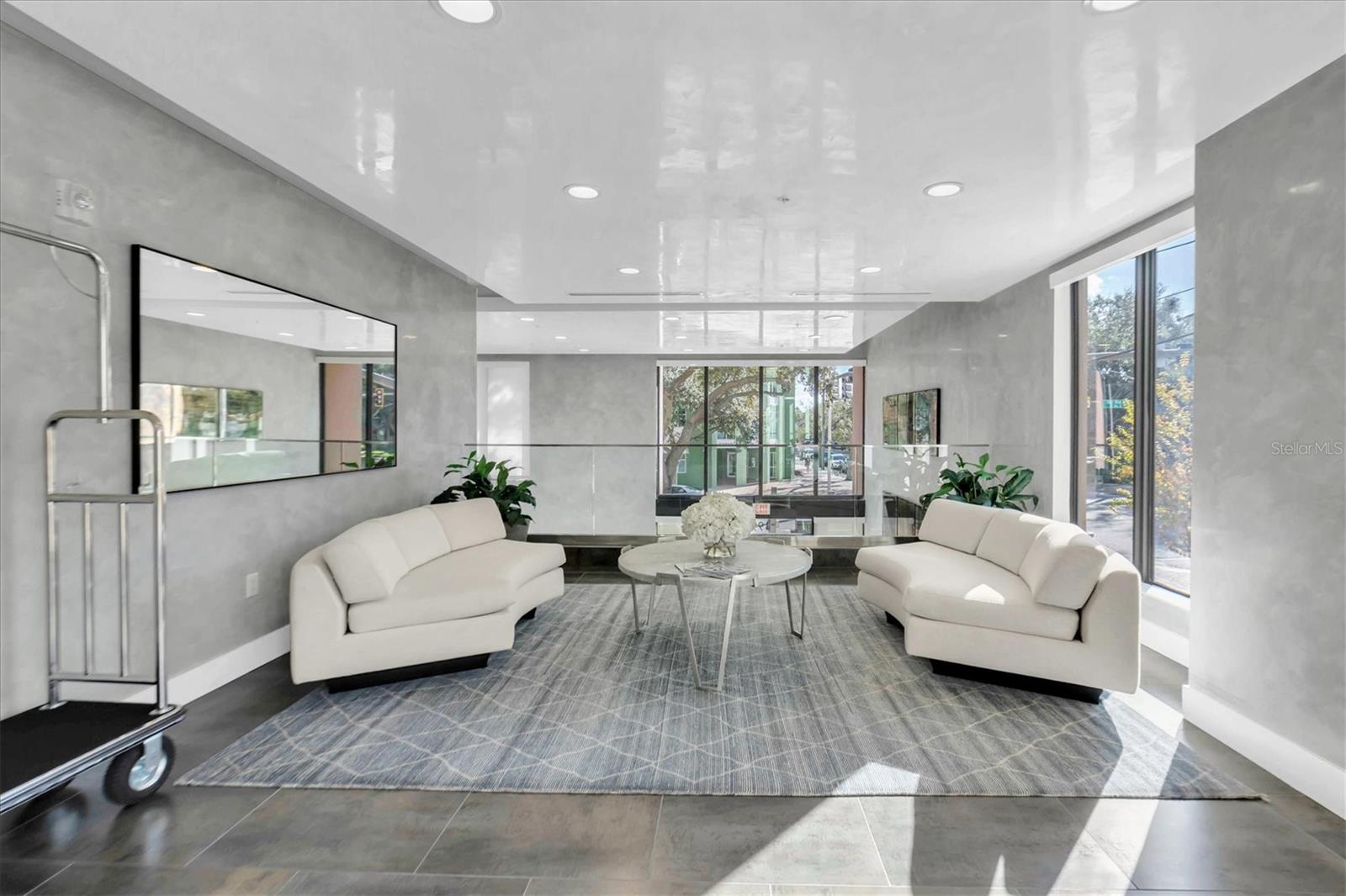 SALVADOR THE CONDO - Residential