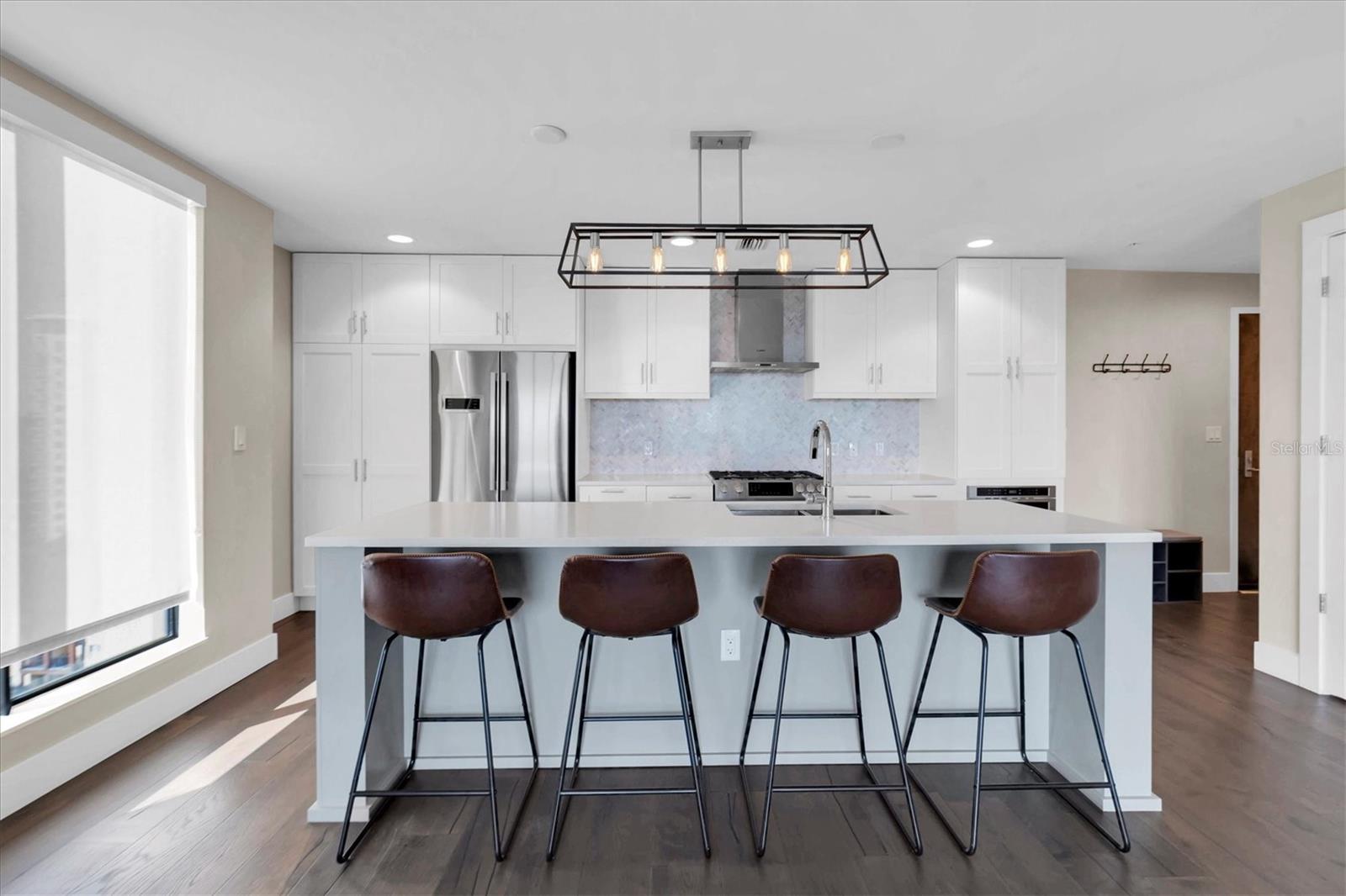 SALVADOR THE CONDO - Residential