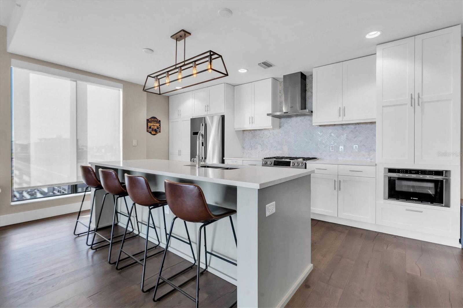 SALVADOR THE CONDO - Residential