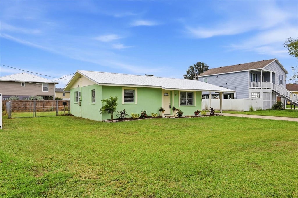 Photo of 340 51st Street W, Palmetto, FL 34221 (MLS # A4708323)