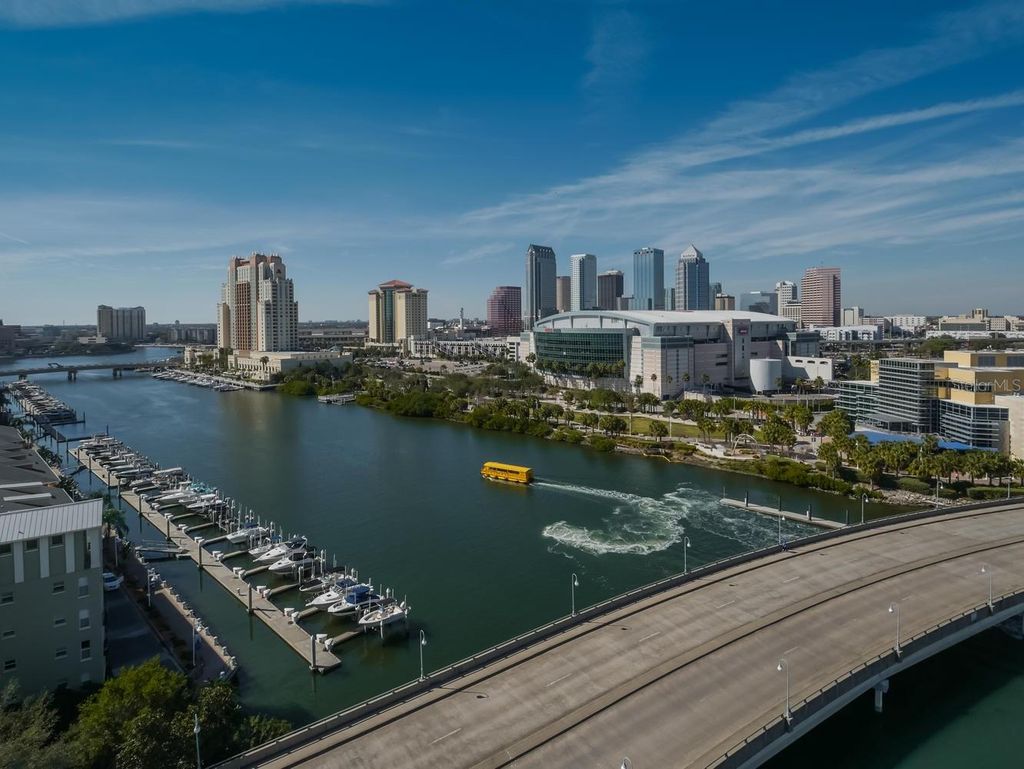 Photo of 600 Garrison Cove Lane #2B, Tampa, FL 33602 (MLS # TB8523934)