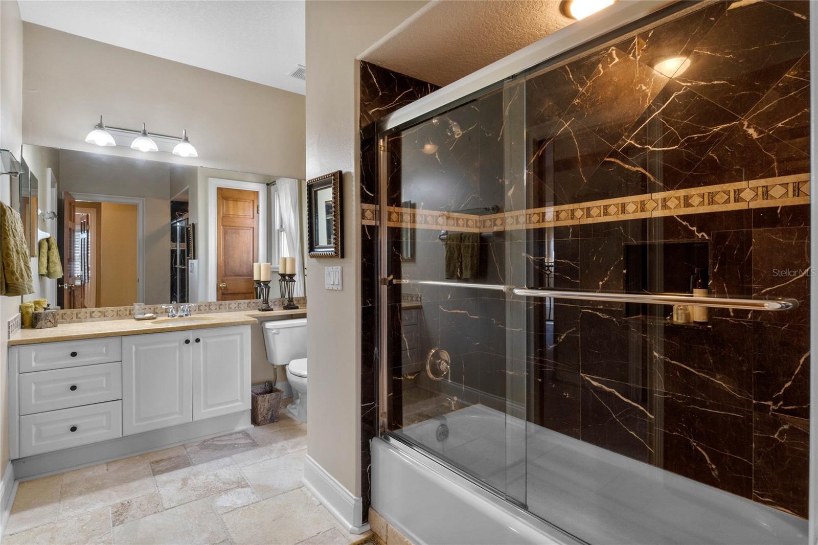 KILLARNEY SHORES - Residential