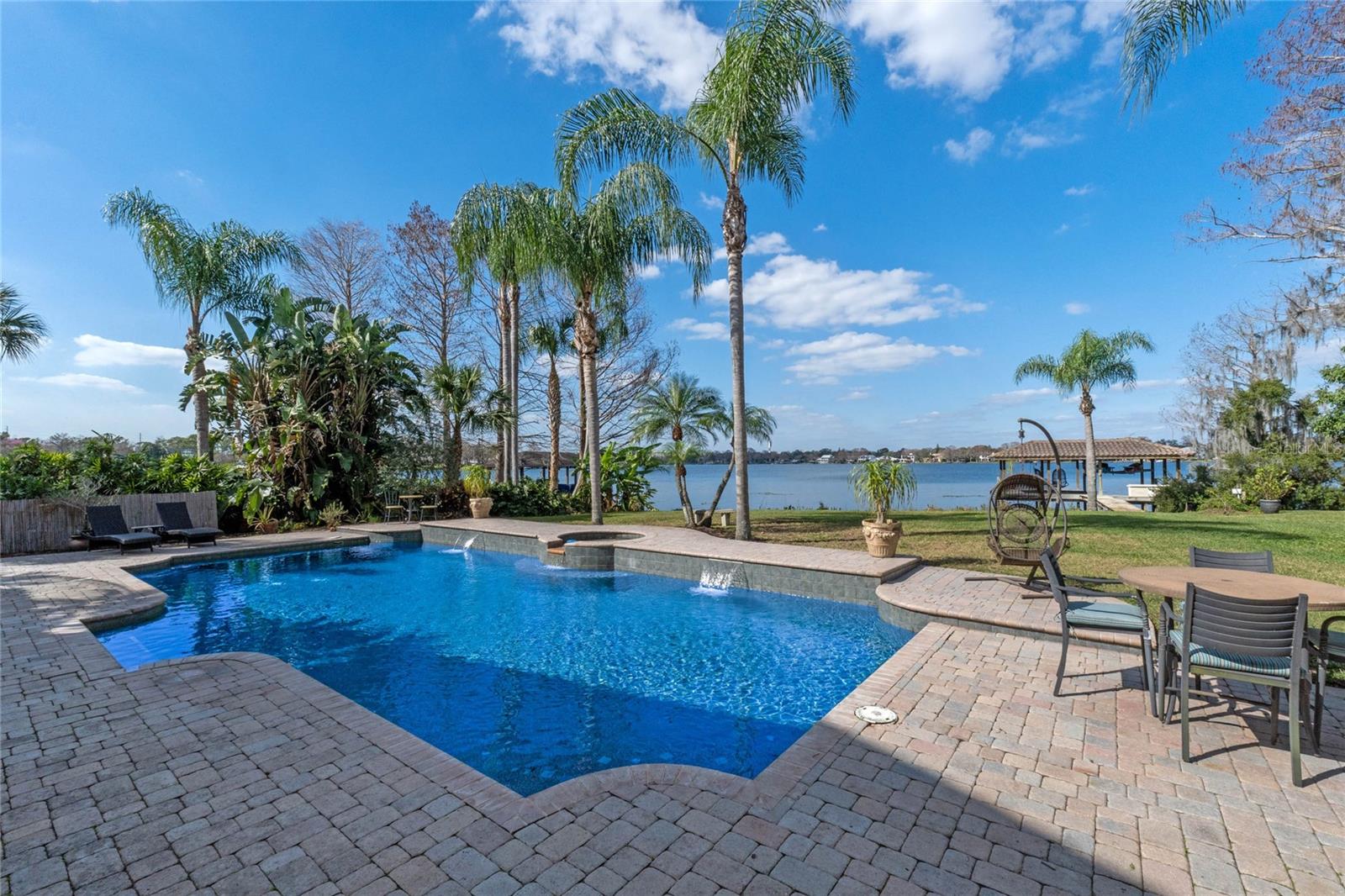 KILLARNEY SHORES - Residential