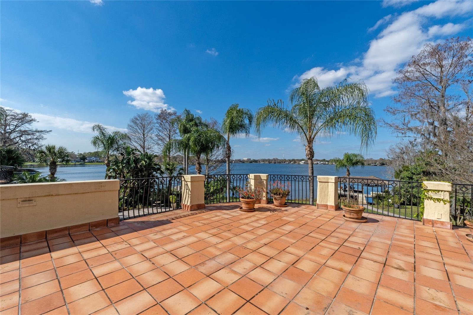 KILLARNEY SHORES - Residential