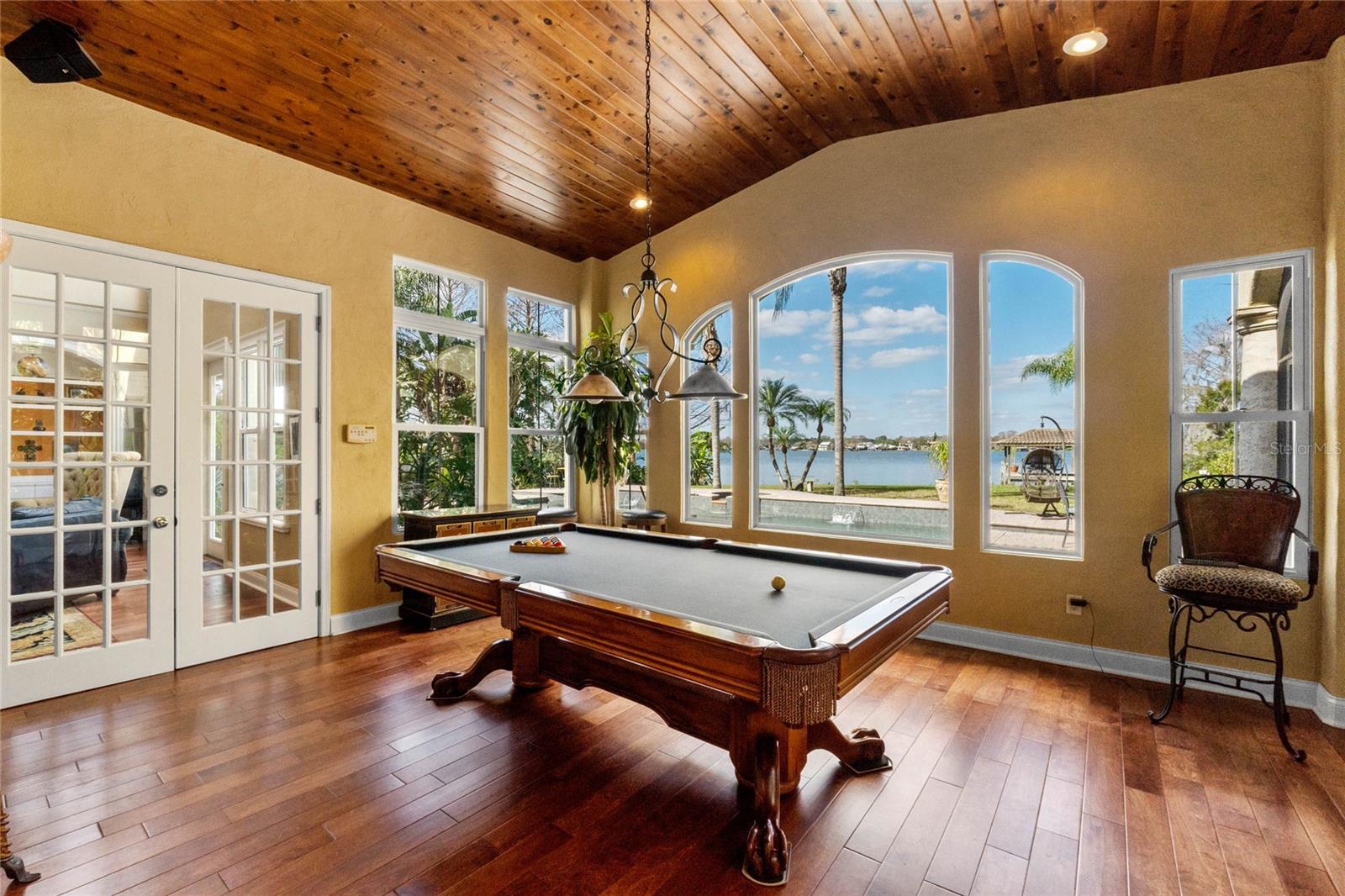 KILLARNEY SHORES - Residential