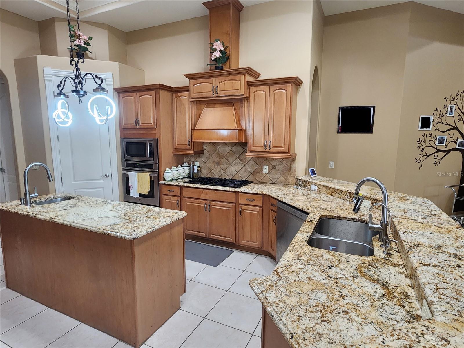 WYNDSOR AT LAKE WINTERSET - Residential