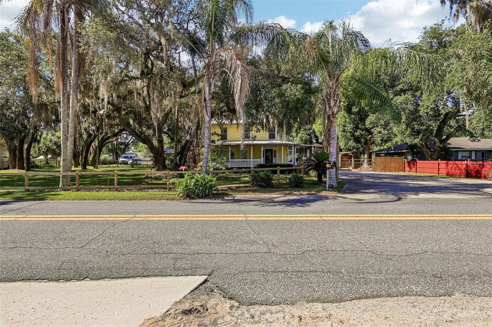 1190 OLD MOUNT DORA ROAD