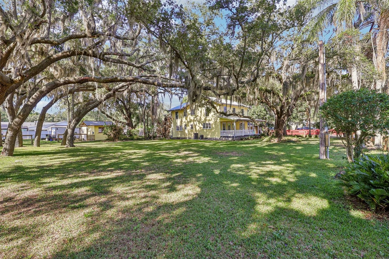 1190 OLD MOUNT DORA ROAD
