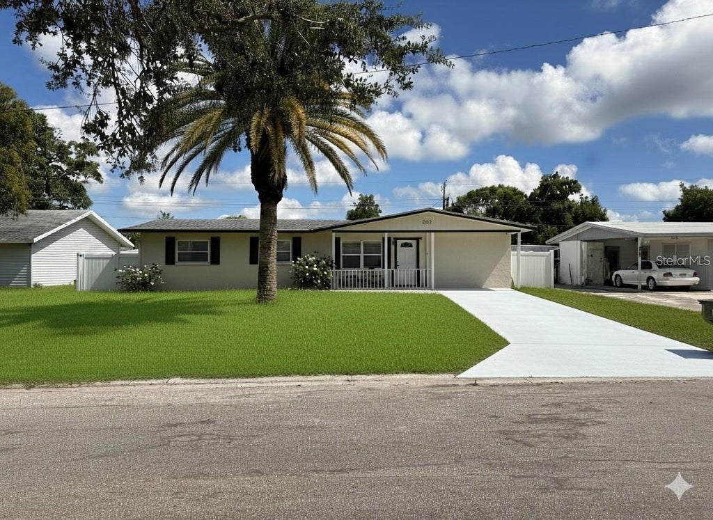 Photo of 2310 25th Avenue W, Bradenton, FL 34205 (MLS # TB8553085)