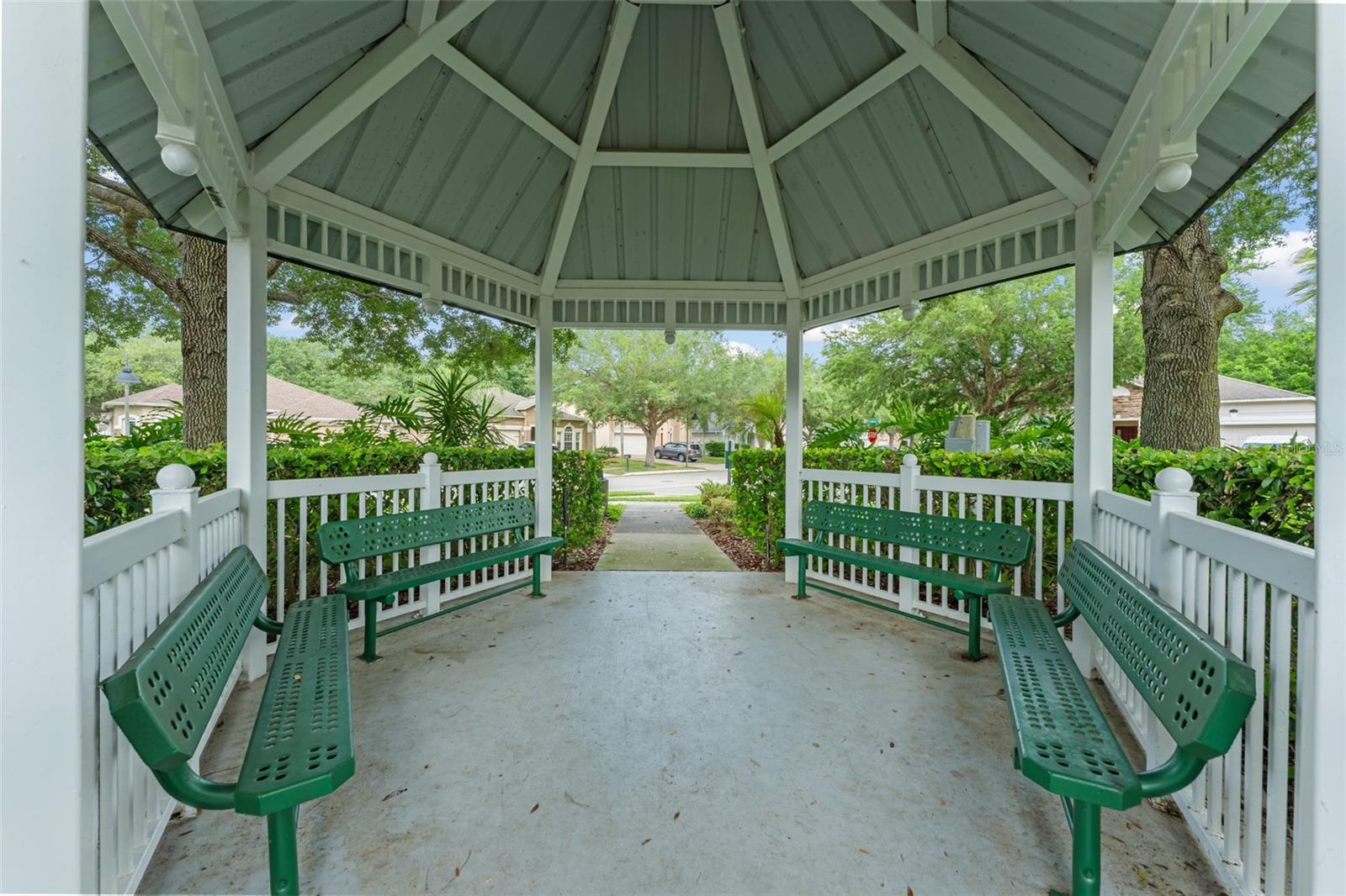 ENCLAVE/MOSS PARK - Residential