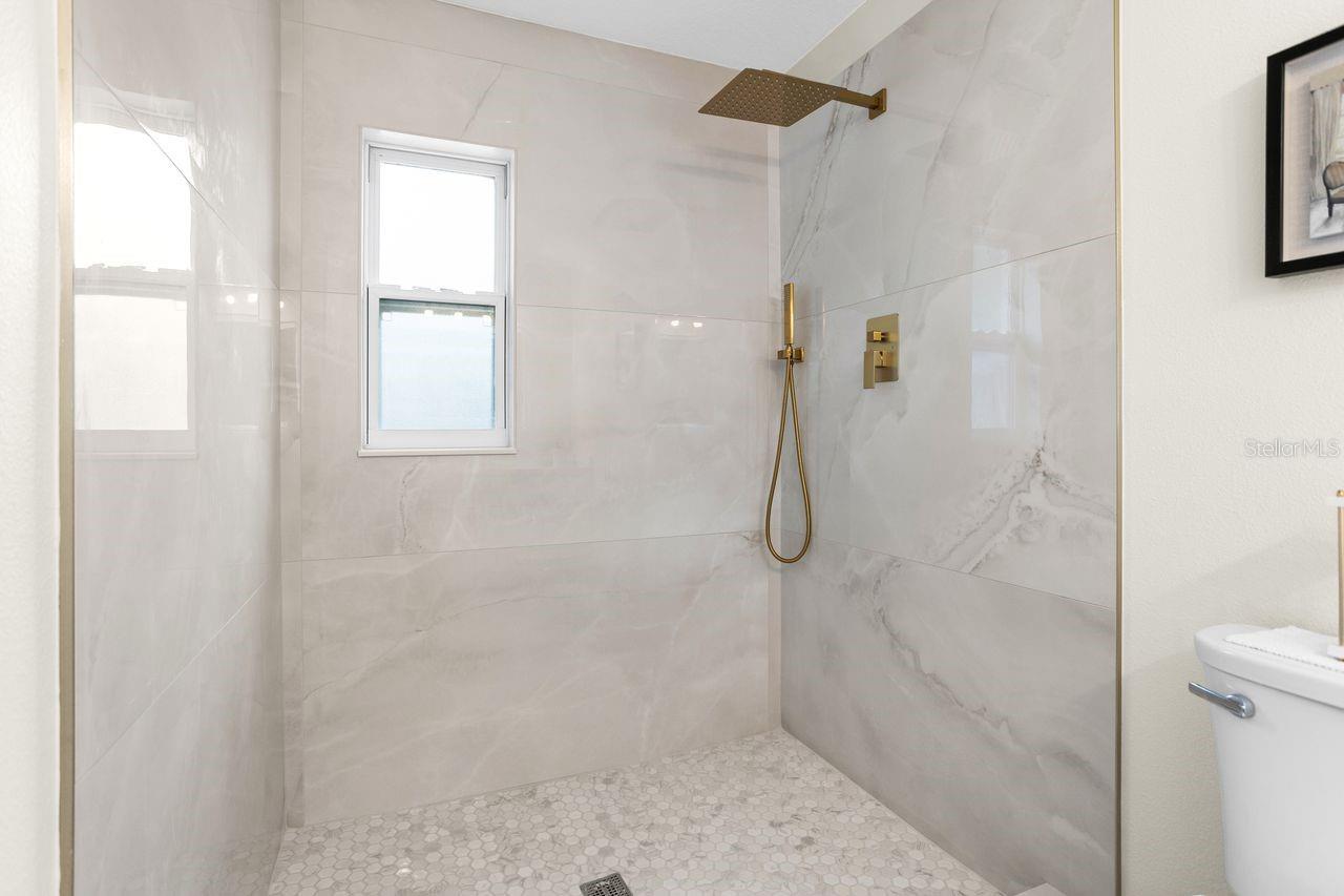 LAKE PEARL ESTATES - Residential