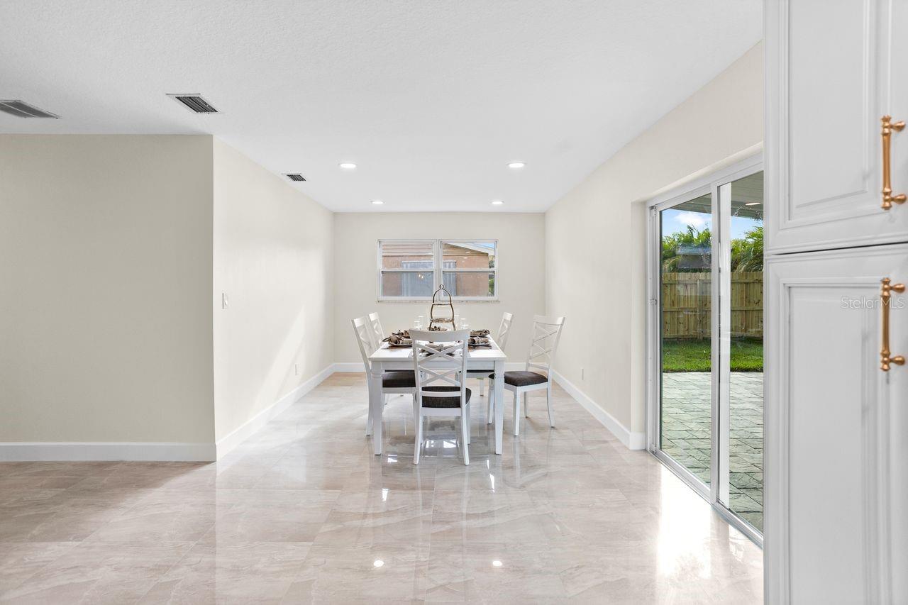 LAKE PEARL ESTATES - Residential