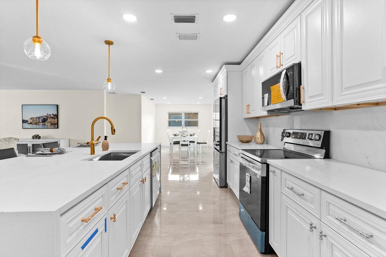 LAKE PEARL ESTATES - Residential