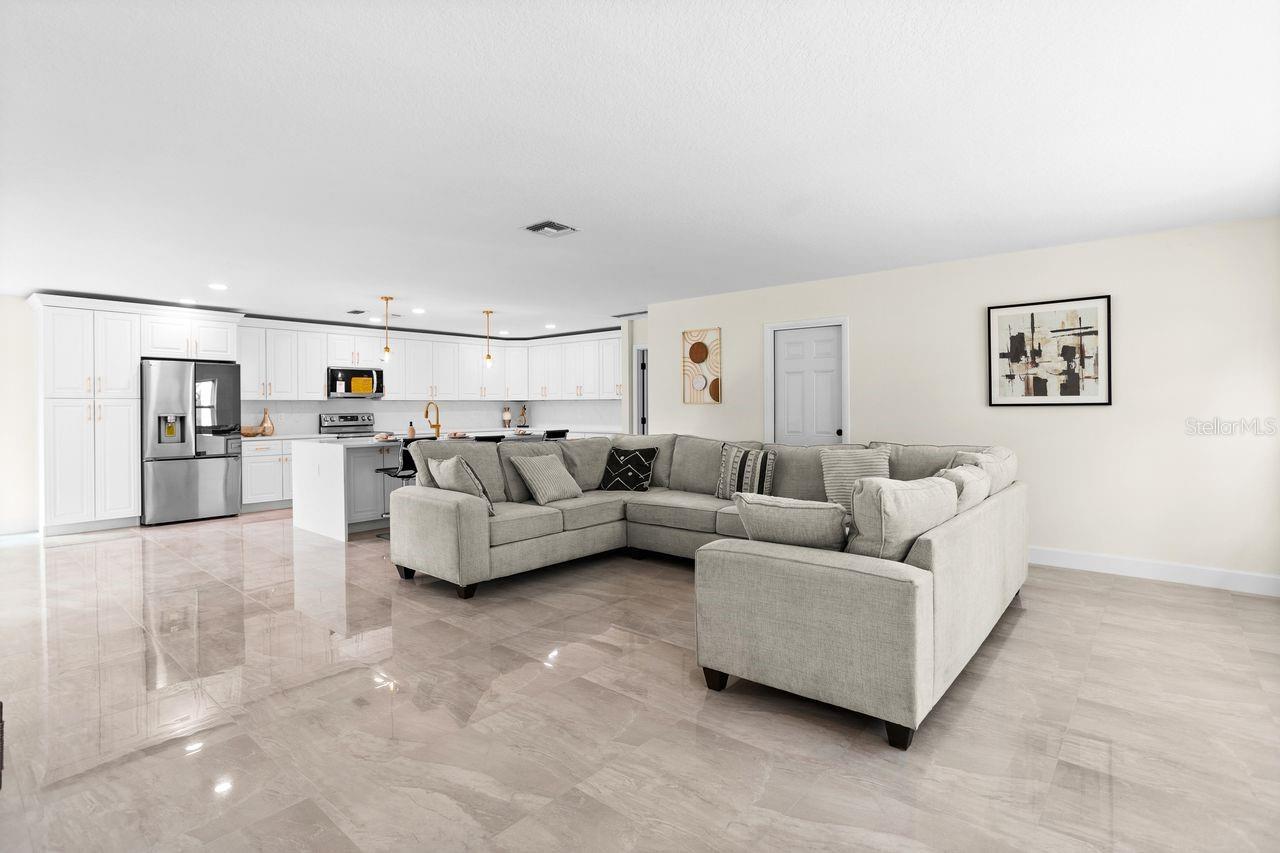 LAKE PEARL ESTATES - Residential