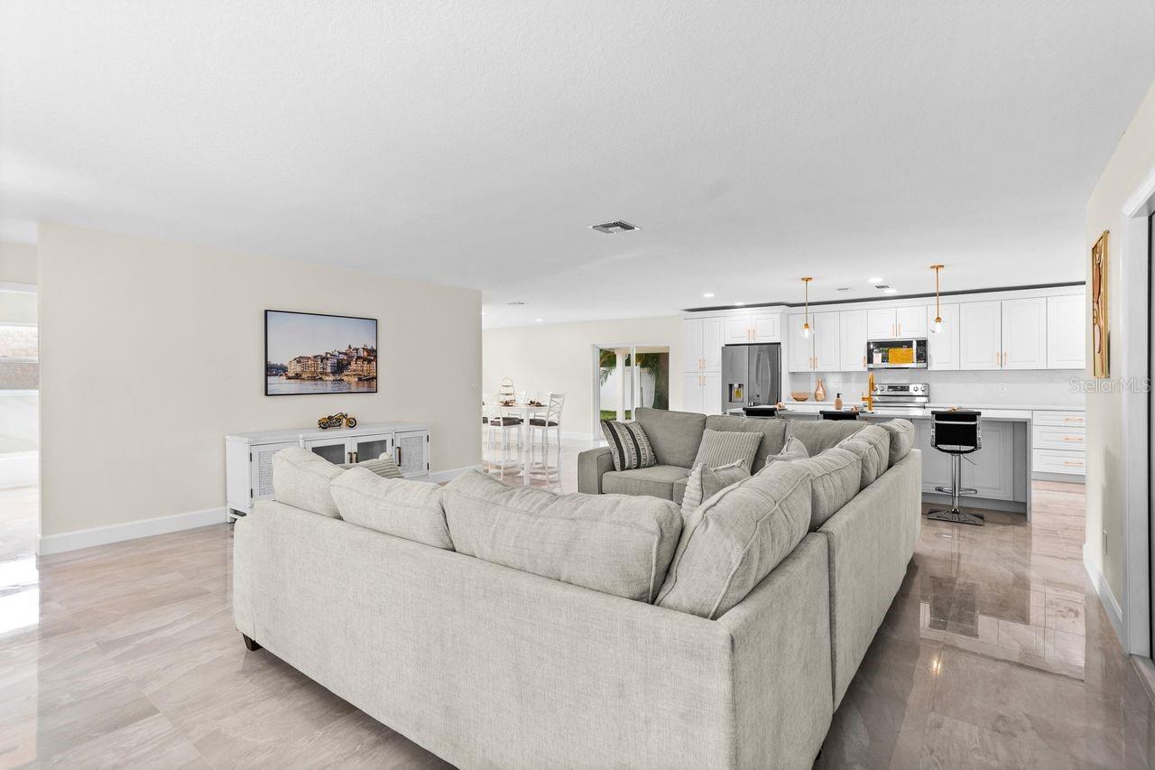 LAKE PEARL ESTATES - Residential