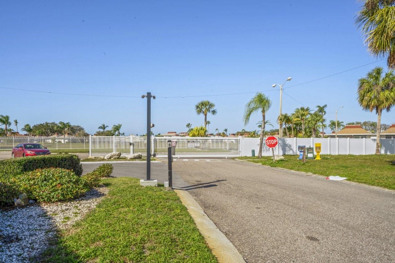 TAHITIAN GARDENS CONDO - Residential