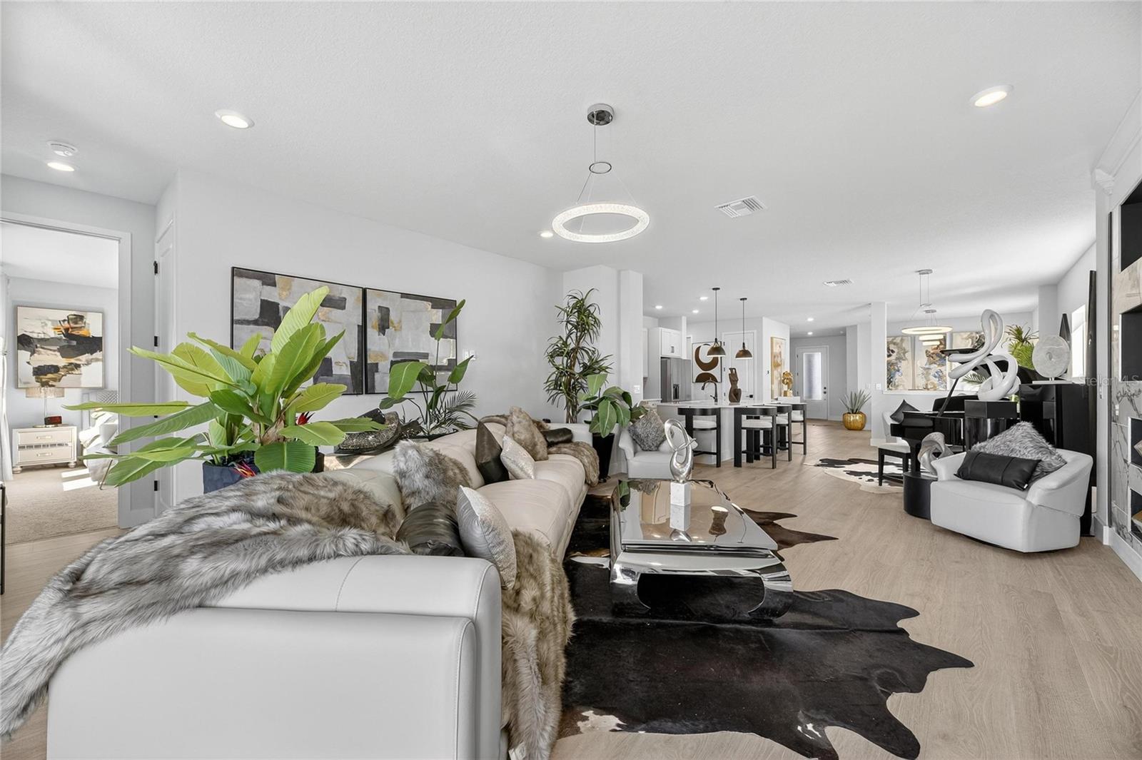 PENINSULA/RHODINE LK - Residential