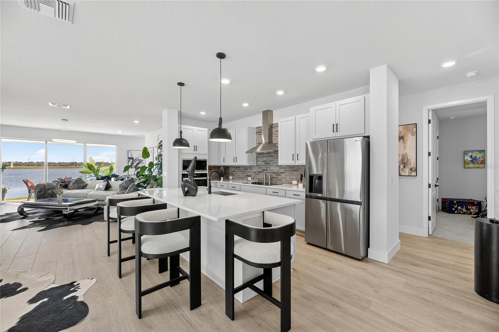 PENINSULA/RHODINE LK - Residential