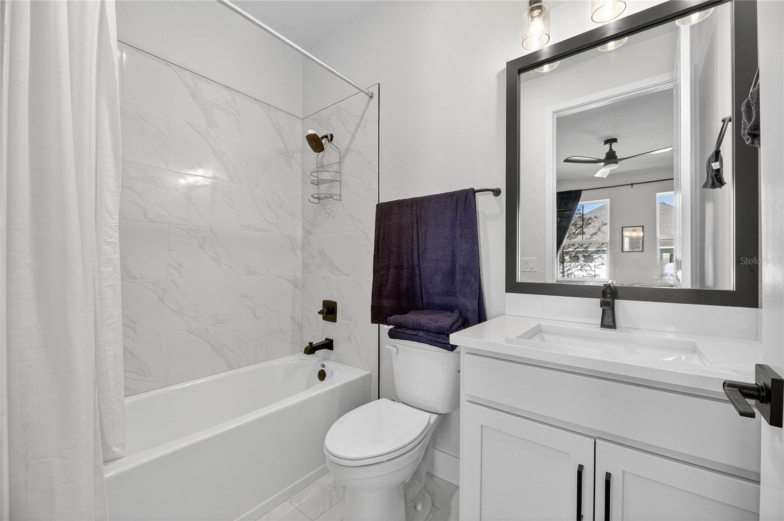 PENINSULA/RHODINE LK - Residential