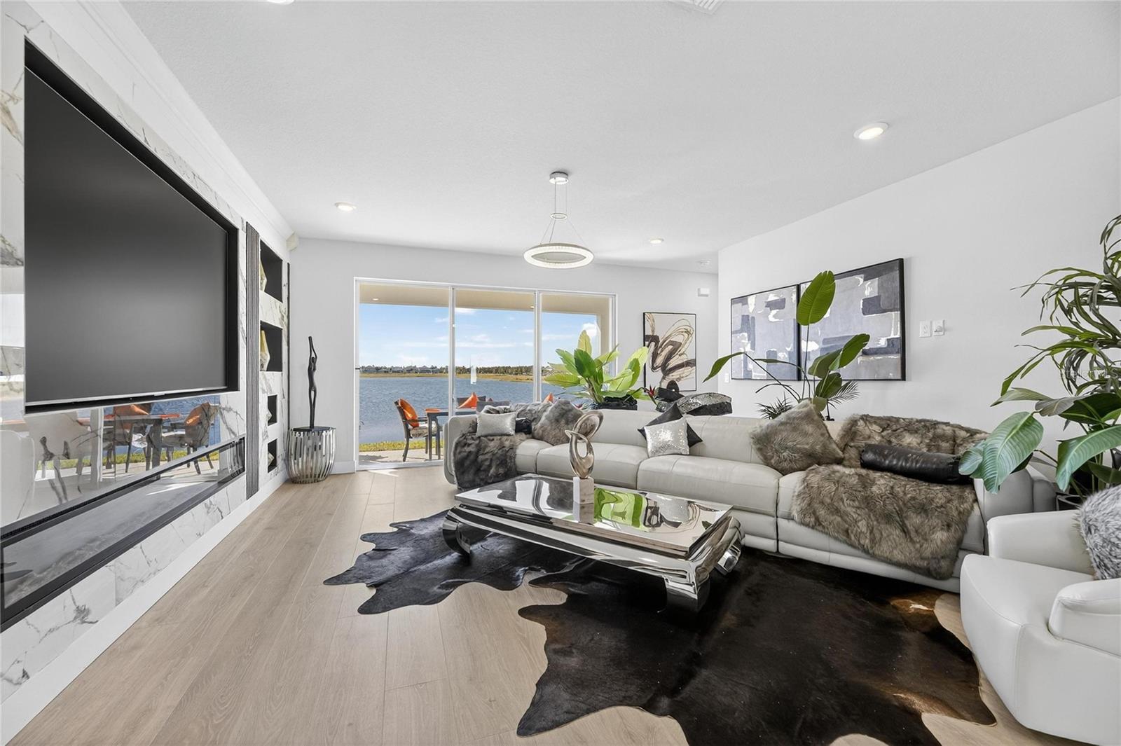 PENINSULA/RHODINE LK - Residential