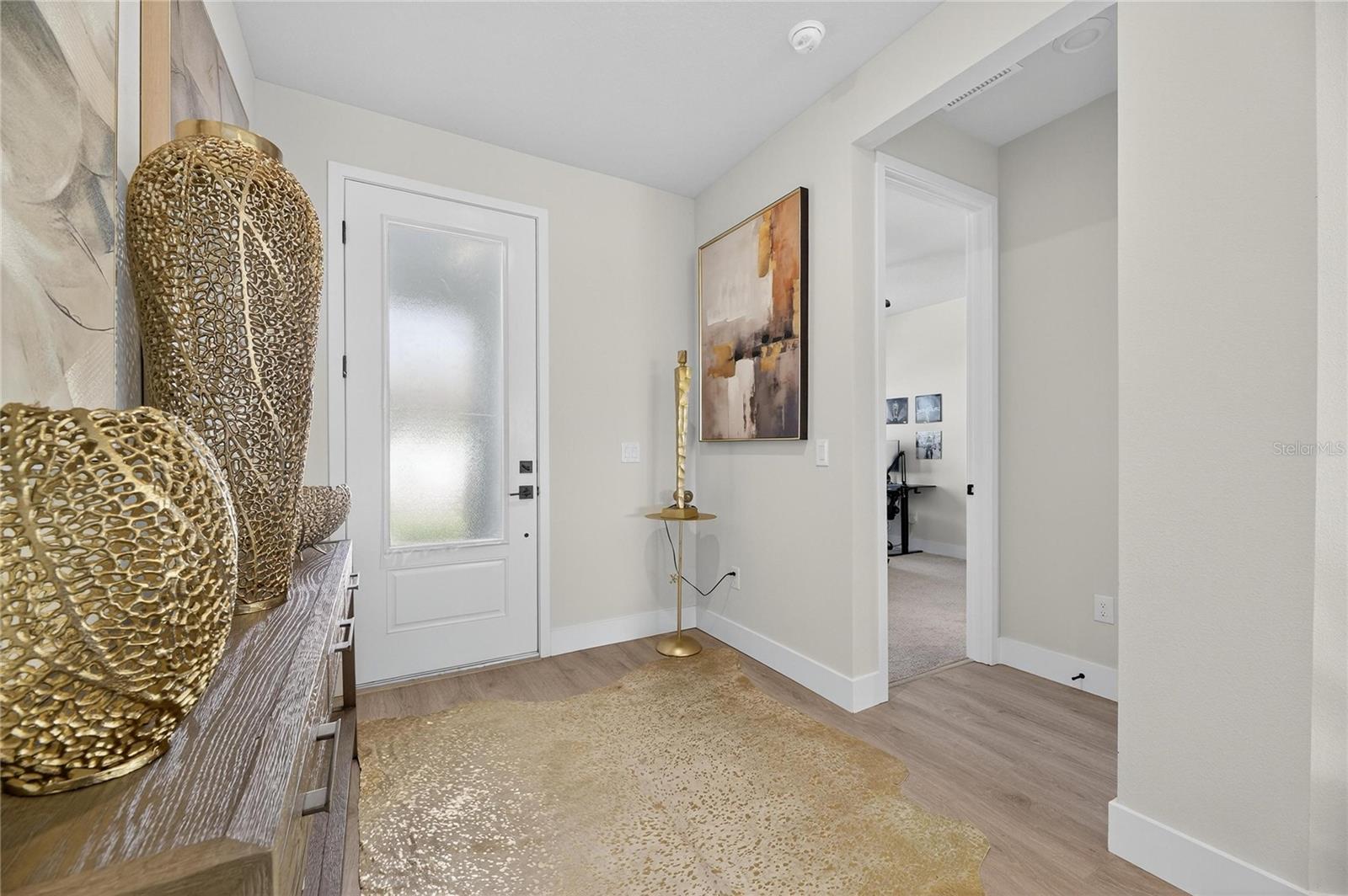 PENINSULA/RHODINE LK - Residential