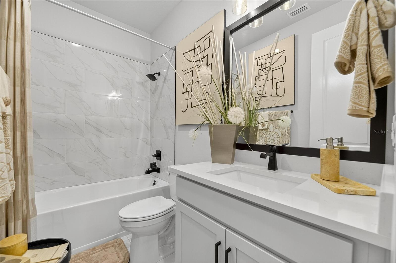 PENINSULA/RHODINE LK - Residential