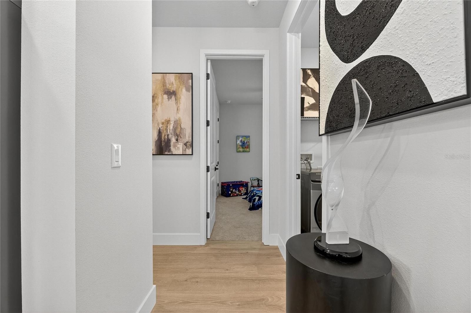 PENINSULA/RHODINE LK - Residential