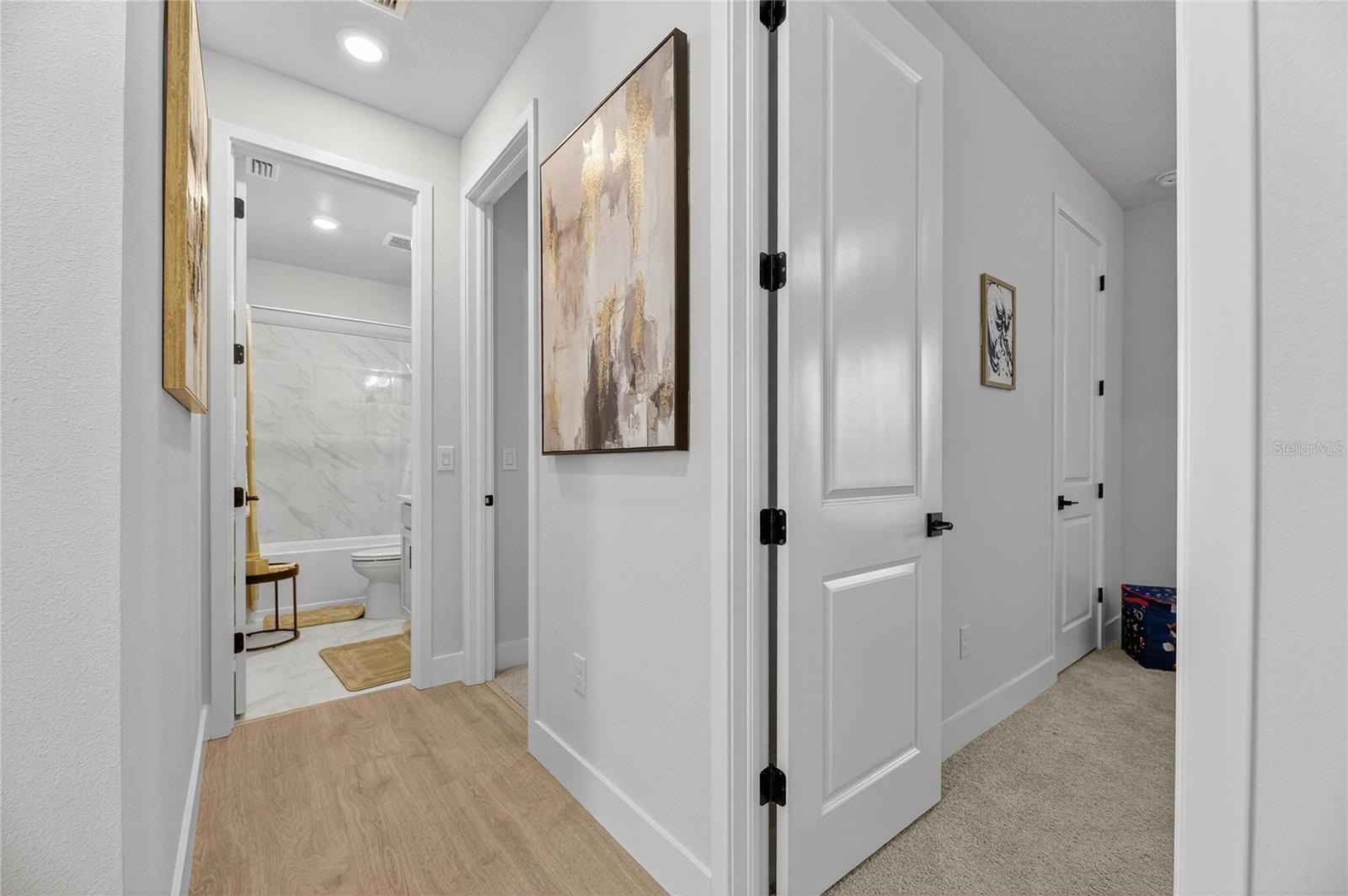 PENINSULA/RHODINE LK - Residential