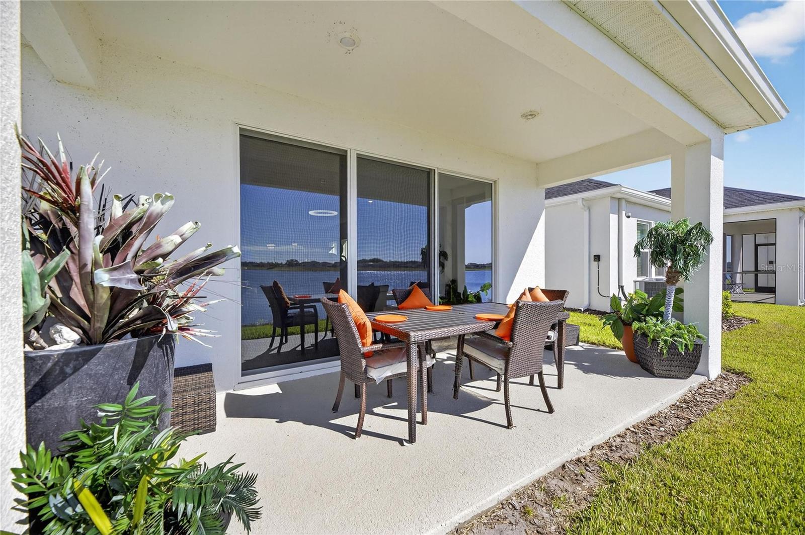 PENINSULA/RHODINE LK - Residential