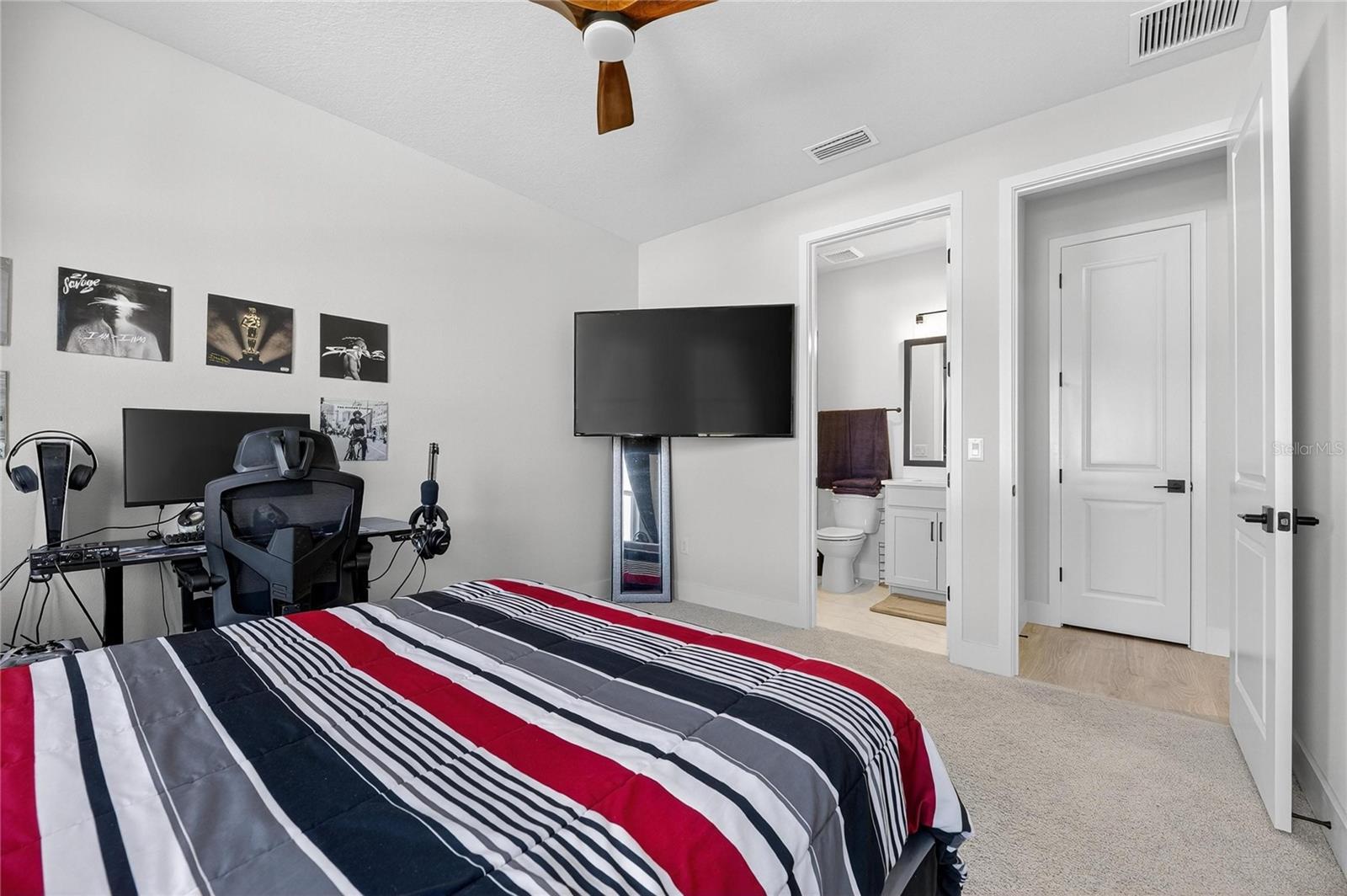 PENINSULA/RHODINE LK - Residential