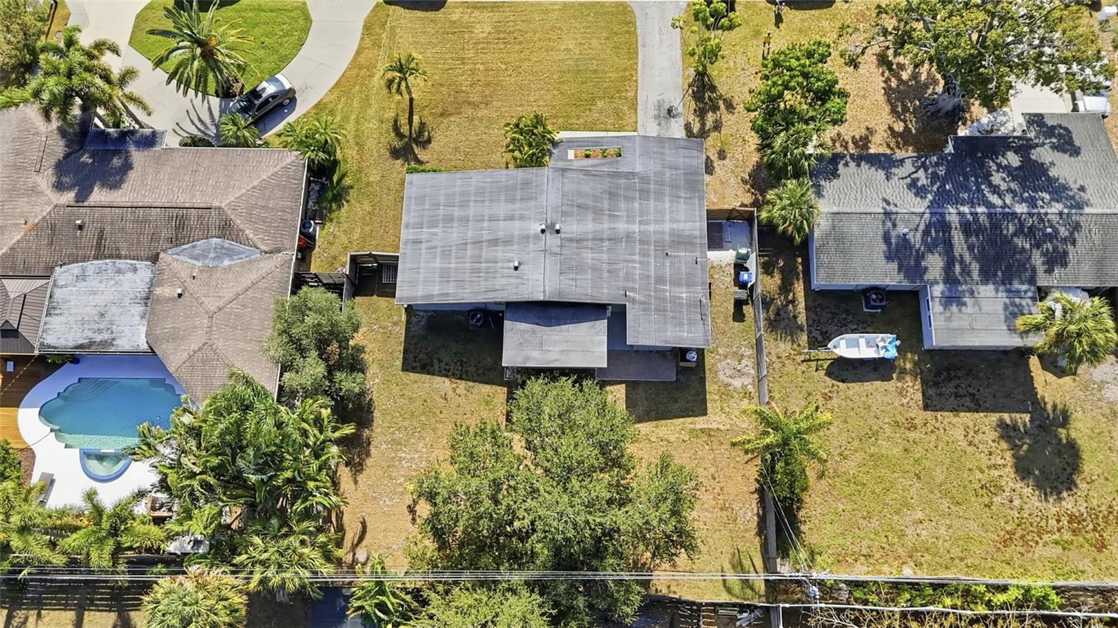 SOUTH GATE MANOR - Residential