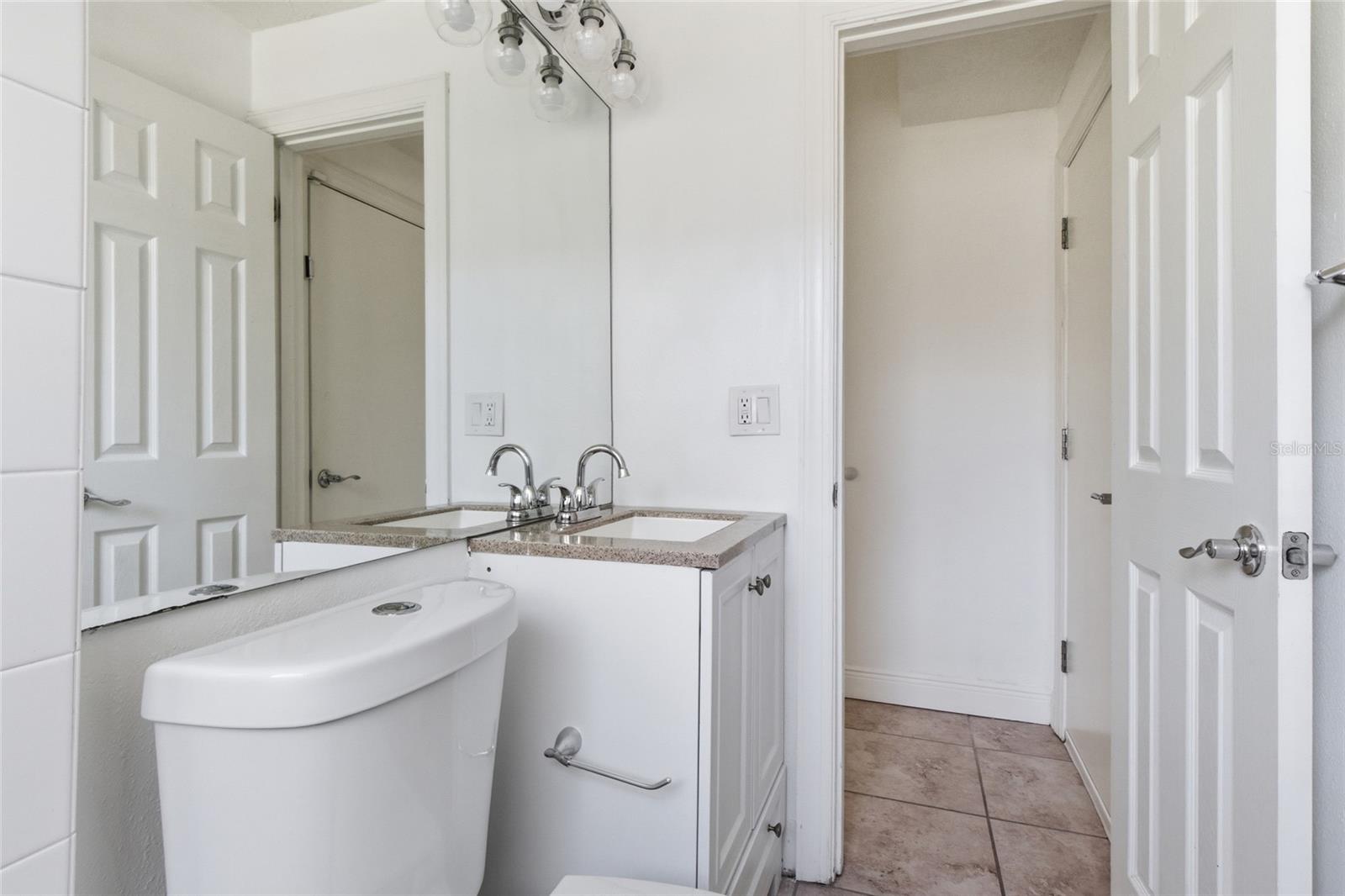 SOUTH GATE MANOR - Residential