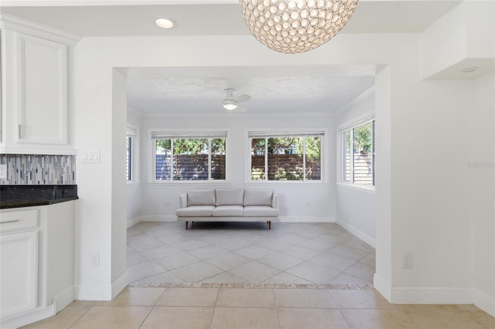 SOUTH GATE MANOR - Residential