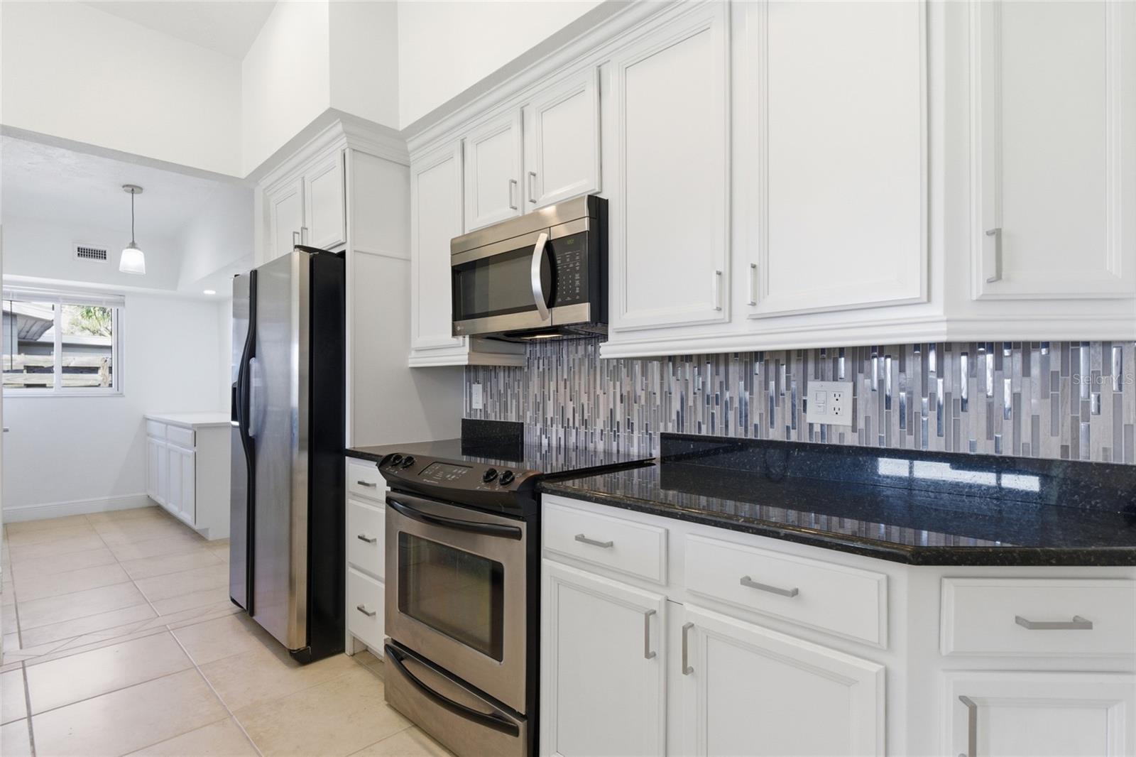 SOUTH GATE MANOR - Residential